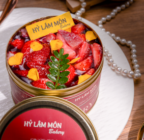 TIRAMISU HỘP THIẾC - VỊ DÂU TÂY